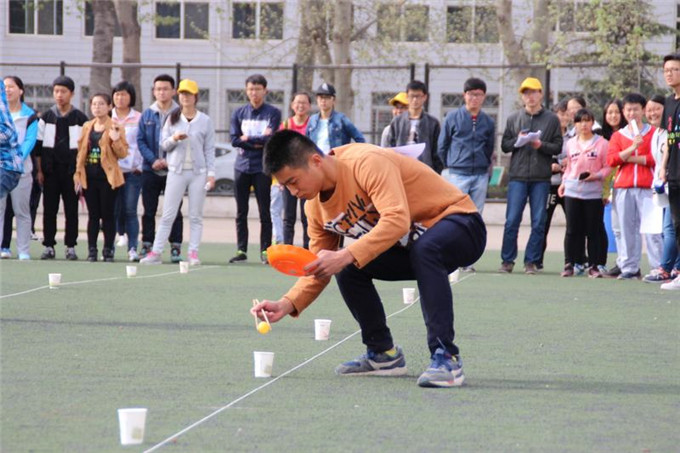 基础医学院举办2016年学生趣味运动会