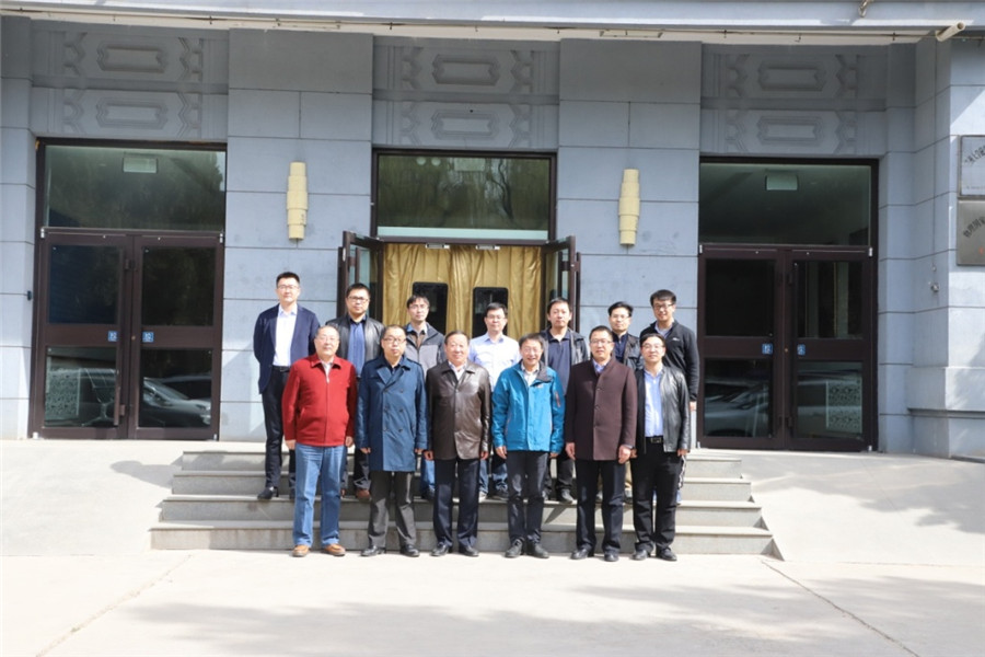 内蒙古大学物理科学与技术学院负责人一行来兰