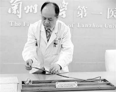 看杨英福“中国胃镜之父”的贡献