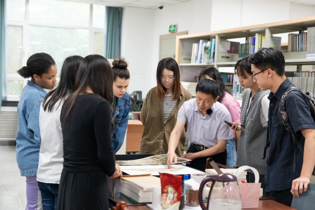 國際文化交流學院開展“知行中國—全球青年領袖計劃”項目
