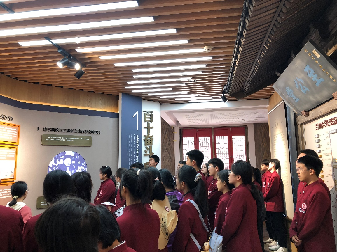 青岛实验高级中学师生来兰州大学参观研学