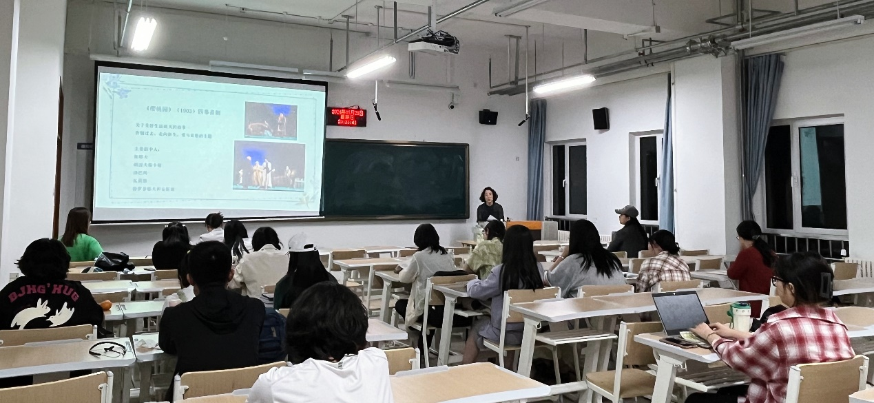 南开大学王丽丹教授做客“外国语学院学术论坛”