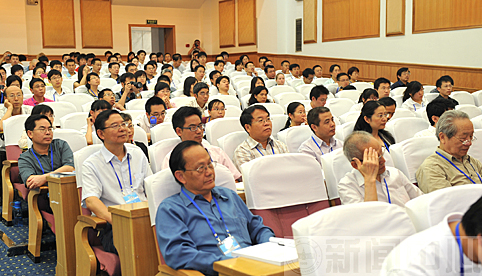 第十一届中国国际多肽学术会议在我校召开 - 兰