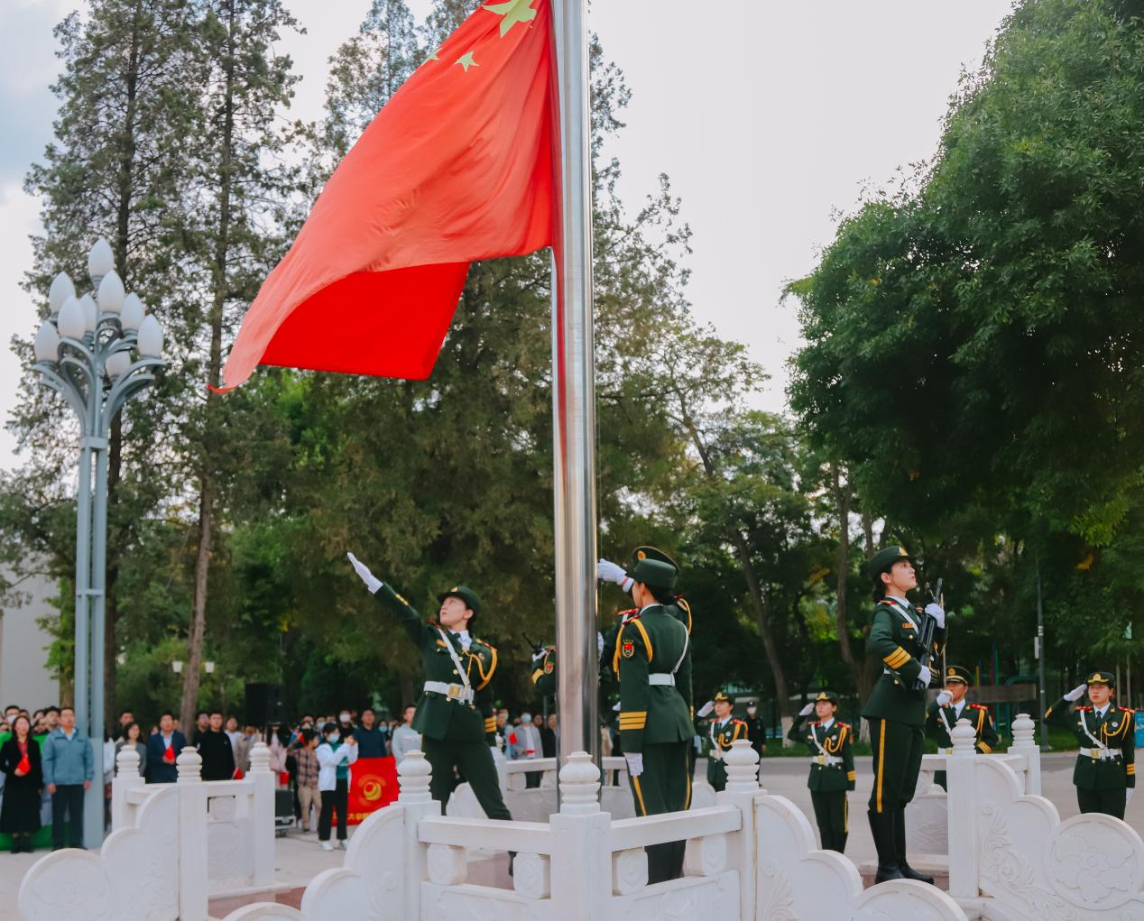 兰州大学举行2021年国庆升旗仪式